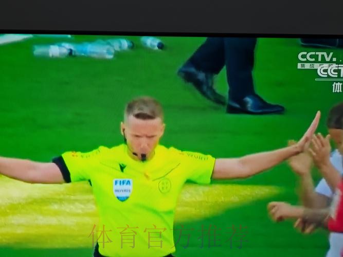 裁判专家谈国家德比:主裁判很好地控制了比赛 裁判专家谈国家德比:主裁判很好地控制了比赛